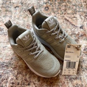 Kids Adidas-Color Sesame Size 7